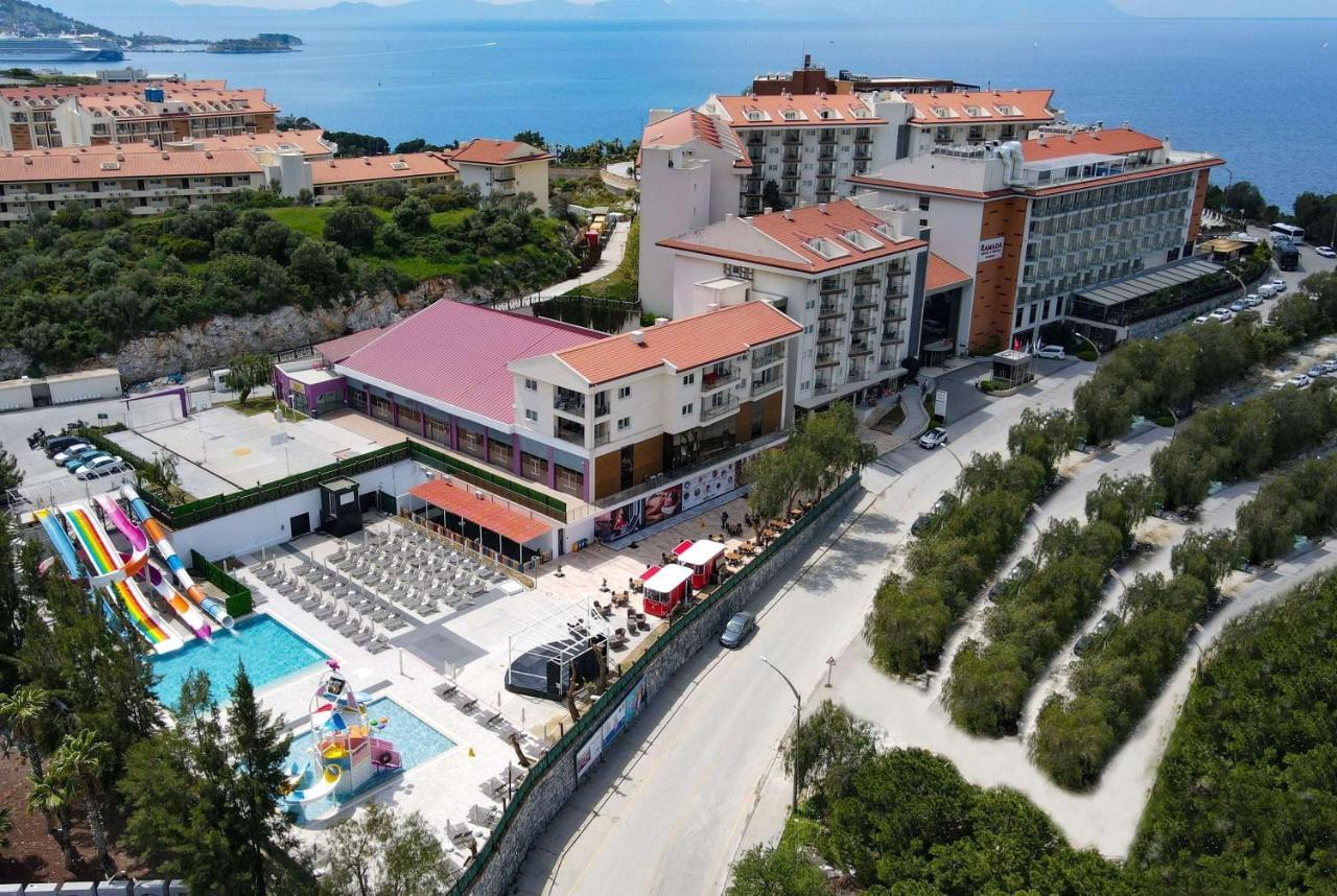 รามาดา โฮเต็ล แอนด์ สวีท บาย วินด์แฮม คูซาดาซิ Hotel คูซาดาซี ภายนอก รูปภาพ